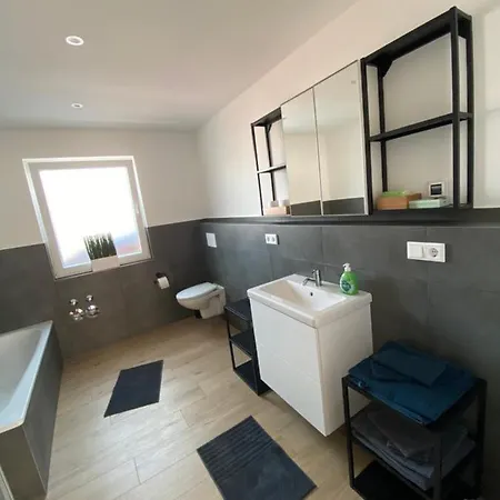 Apartment Moderne Hergolshausen *